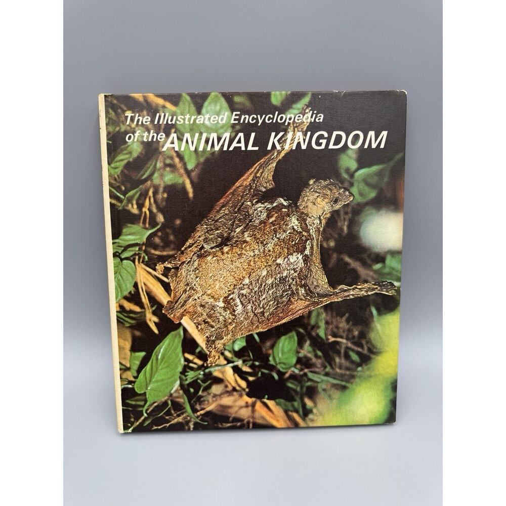 Vintage‎ 1971 The Illustrated Encyclopedia of the Animal Kingdom Volume 6